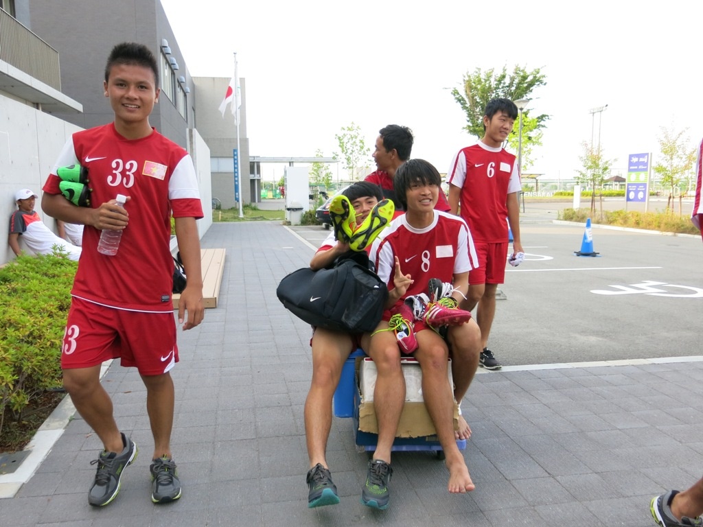 U19 Viet Nam dau 3 hiep voi U19 Gamba Osaka hinh anh