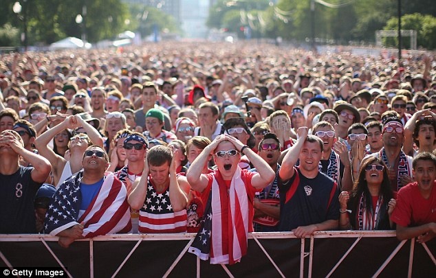 Klinsmann xui nguoi dan bo viec vi DT My hinh anh