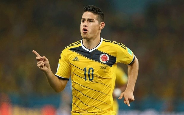 Tờ Guardian (Anh) tiết lộ lẽ ra M.U đã mua được James Rodriguez từ năm 2010 khi cầu thủ này đang khoác áo Banfield (Argentina). Nhưng do những rắc rối với bên thứ 3 sở hữu cầu thủ này cộng với việc có những mục tiêu khác nên M.U đã mất cơ hội có được tài năng trẻ này với giá chỉ 5 triệu bảng. Ảnh: Getty Images.