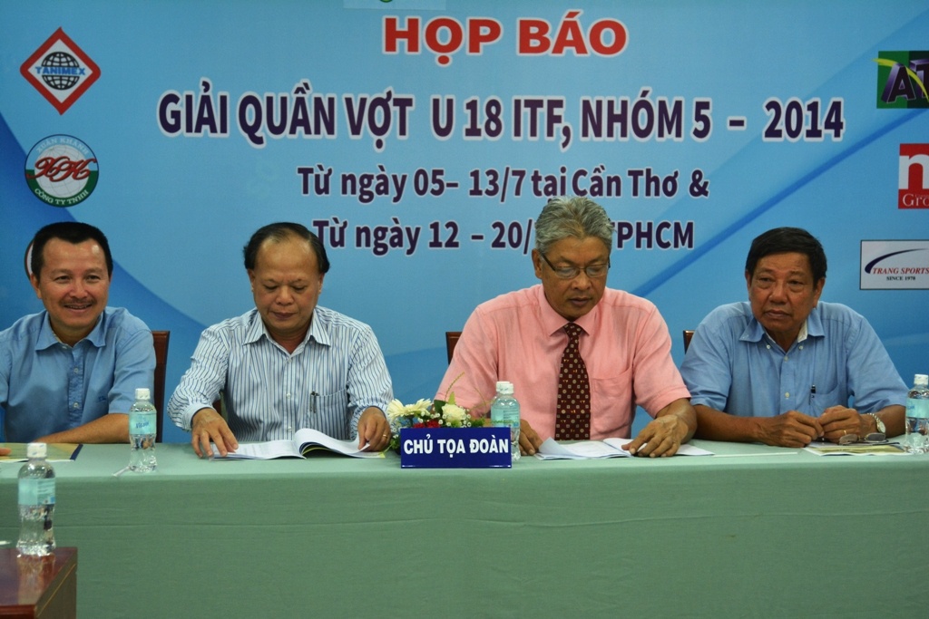 Viet Nam dang cai 2 giai tennis U18 ITF hinh anh