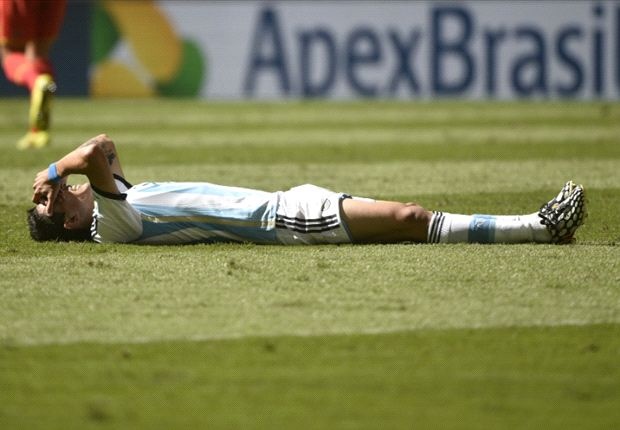Di Maria chia tay World Cup 2014 vi chan thuong hinh anh