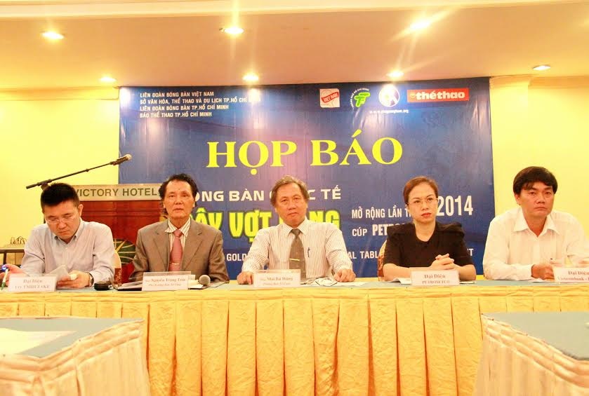 Sao bong ban the gioi tham du giai Cay vot vang hinh anh