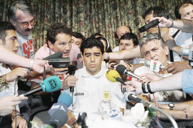 Diego Maradona là trường hợp duy nhất bị phát hiện sử dụng doping tại các kỳ World Cup vào năm 1994. Sự việc này đã chấm dứt luôn sự nghiệp quốc tế của huyền thoại này.