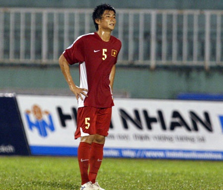 Cựu trung vệ U19 Việt Nam Phan Lưu Thế Sơn từng bị nghi bán độ?