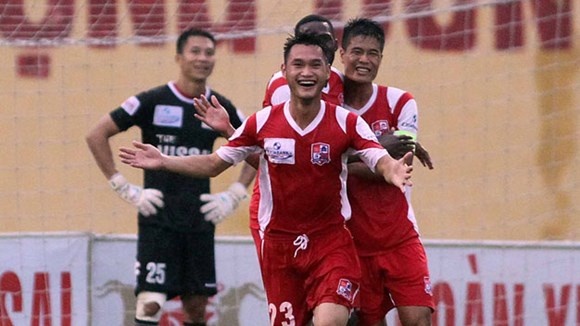 Them cau thu Nguyen Dinh Hiep bi trieu tap vi nghi ca do hinh anh