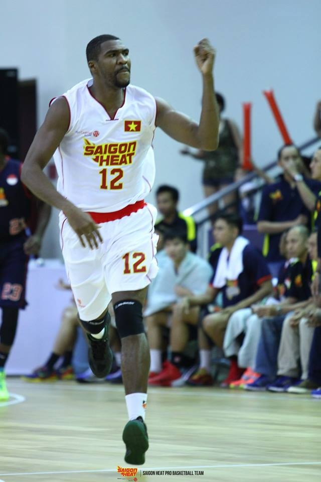 Dustin Scott, một trong những ngôi sao nổi bật nhất của Saigon Heat ở mùa bóng năm nay. Anh thi đấu rất hay ở 2 trận thắng của Saigon Heat mới đây.