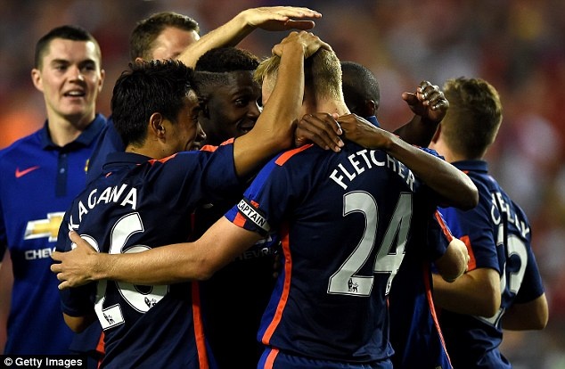 Man United đang chơi rất hiệu quả theo sơ đồ mới 3-5-2 mà Van Gaal áp dụng.