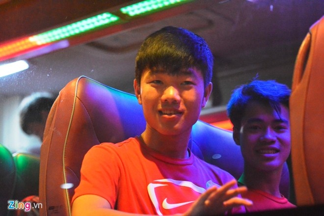 2 tuyen thu U19 suyt lo chuyen bay sang Brunei hinh anh