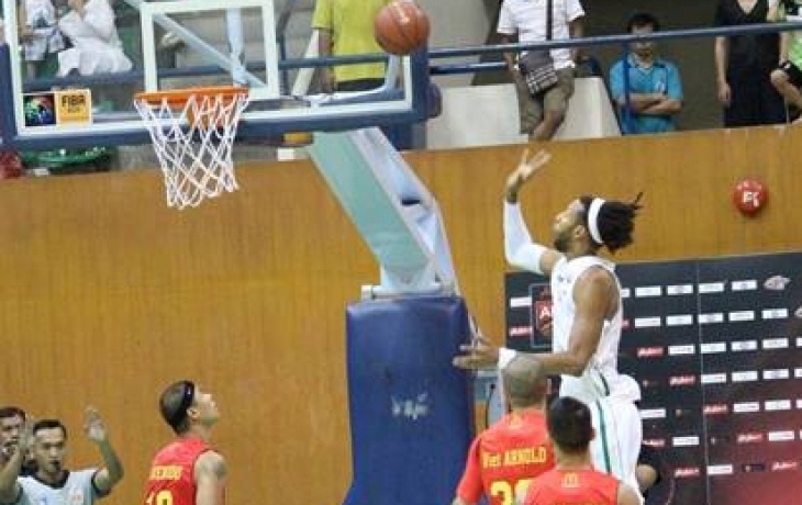 Fan ‘tiep lua’ tu xa, Saigon Heat van thua tren dat Thai hinh anh