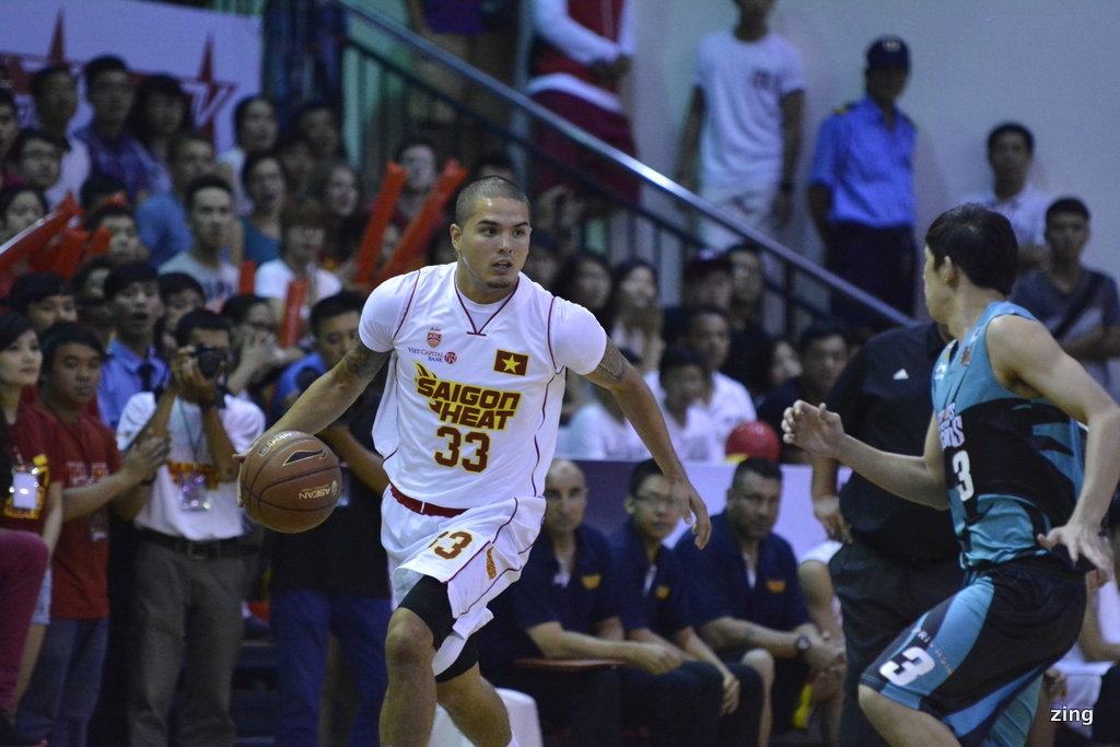 Ở Việt Nam không có nhiều sao thể thao cân bằng giữa chuyện học và thi đấu tốt như Việt Arnold. Phần lớn các sao thể thao Việt Nam đều theo học các trường Đại học về thể thao 