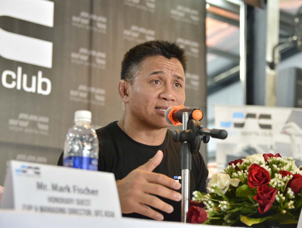 Cung Le se kiem hoc tro tai Viet Nam dao tao thanh tai hinh anh