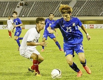 Mat 5 cau thu, U19 Thai Lan van dang gom voi U19 Viet Nam hinh anh