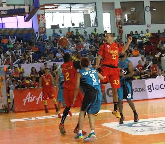 Saigon Heat doi no bat thanh tren dat khach hinh anh