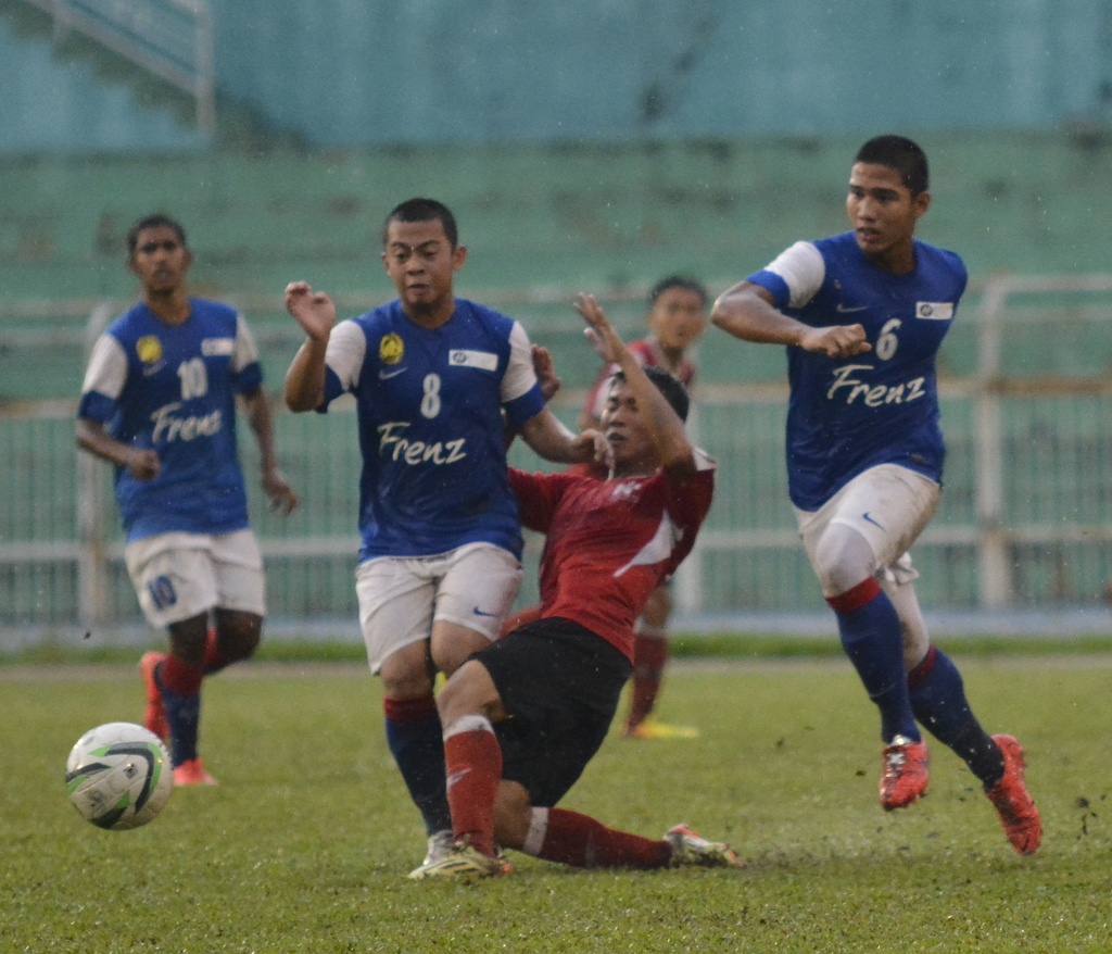 U16 PVF mat uu the tranh giai thuong 1 ty dong hinh anh