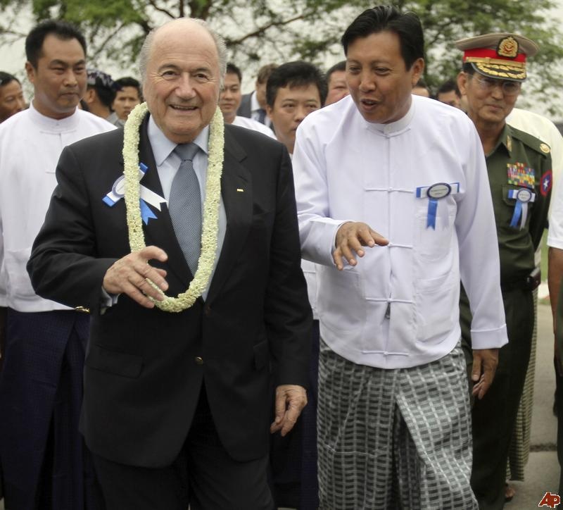 Zaw Zaw có quan hệ rất thân tình với chủ tịch FIFA Sepp Blatter nhờ đó Myanmar được ưu ái trong việc tài trự để xây dựng các học viện đào tạo bóng đá trẻ.