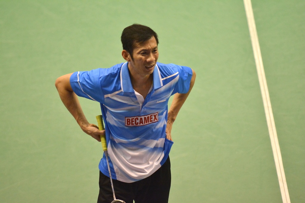 Phản ứng của Tiến Minh khi trọng tài có 1 tình huống nhận định không chính xác ở set 1 giúp cho Sitthikom có được 1 điểm.