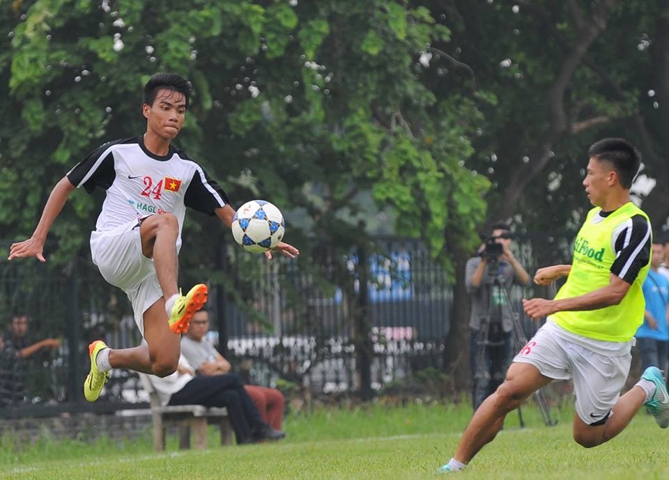 HLV U19 VN: ‘Cau thu cua toi luon khiem nhuong, don gian' hinh anh