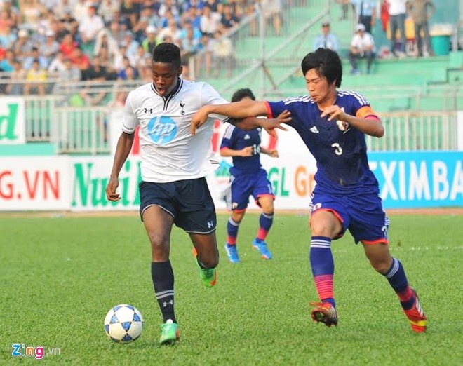 Miura Genta (số 5) là một trong số 3 cầu thủ U19 Nhật Bản từng thi đấu tại giải U19 quốc tế Cup Niutifood đầu năm nay.