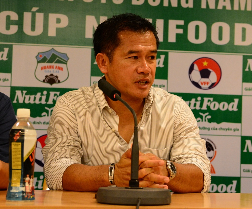 HLV U19 Thai Lan lon tieng thach thuc U19 Viet Nam hinh anh