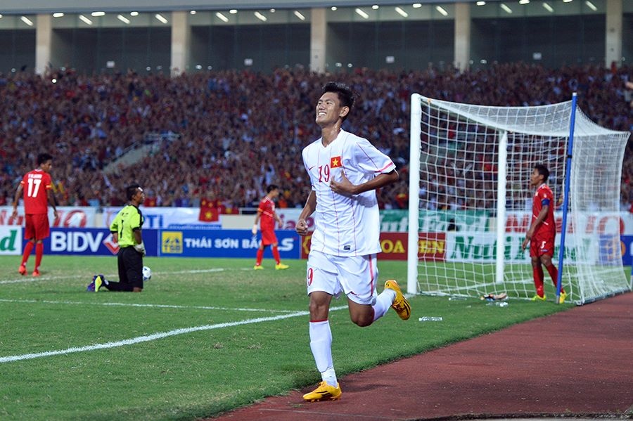 Cau thu ghi sieu pham nhu Bergkamp tien bo nhat U19 VN hinh anh