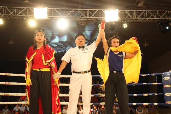 Nguyễn Thị Tuyết Mai (áo xanh) hứa hẹn sẽ mang về vinh quang cho môn phái