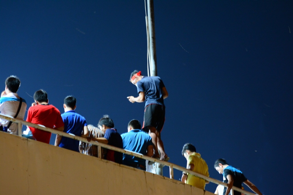 Dua gion voi 'tu than' xem U19 Viet Nam thi dau hinh anh