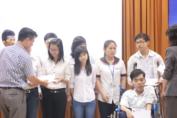 Tại TP. HCM lễ trao học bổng đã diễn ra vào chiều nay 16/9.