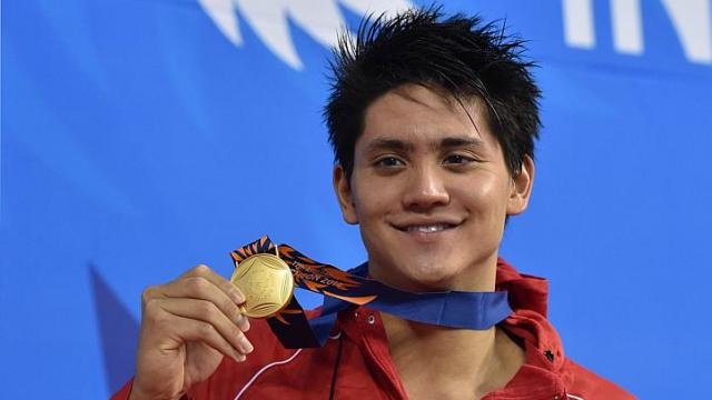 3 kinh ngu Singapore tron lang VDV di an nhau hinh anh