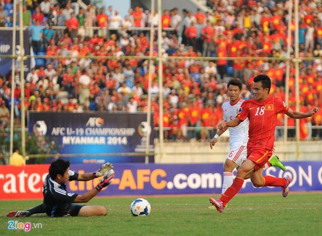 'Trung Quoc so bi bong da Viet Nam vuot mat' hinh anh