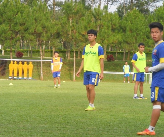 Ngay sau khi kết thúc giải U19 châu Á, Công Phượng và các đồng đội đã bắt tay ngay vào tập luyện.