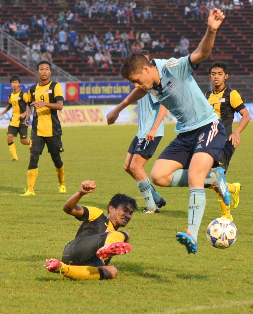 Lợi thế về hình thể không giúp U21 Sydney có được chiến thắng trước U21 Malaysia dù rằng họ tạo ra rất nhiều cơ hội trong hiệp 1.