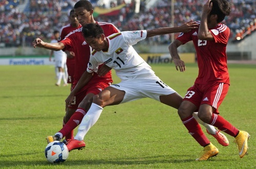 Tru cot chan thuong, U19 Myanmar van quyet thang hinh anh