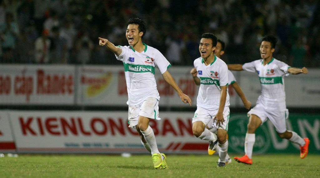 HLV Graechen: ‘Chung toi choi bong, con U21 thi khong’ hinh anh