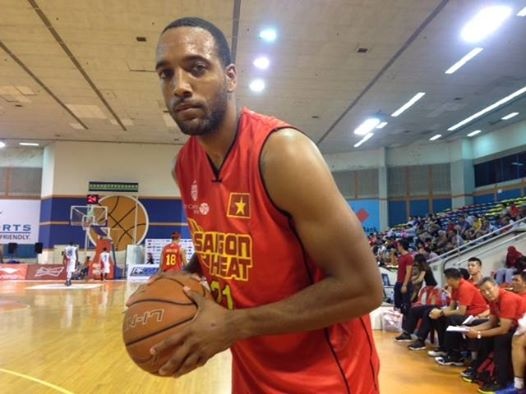 Tân binh Dijon Thompson ghi được 22 điểm cùng 8 pha bắt bóng bật bảng thành công nhưng Saigon Heat vẫn không tránh được 1 trận thua.