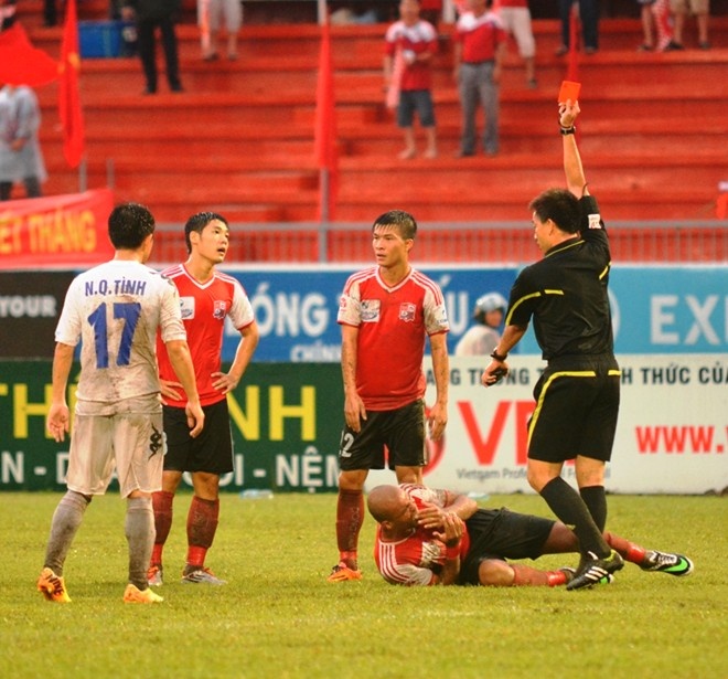 Cầu thủ tại V.League chạy chưa chắc đã bằng U19 nhưng về mặt câu giờ hay chơi rắn thì hơn hẳn.