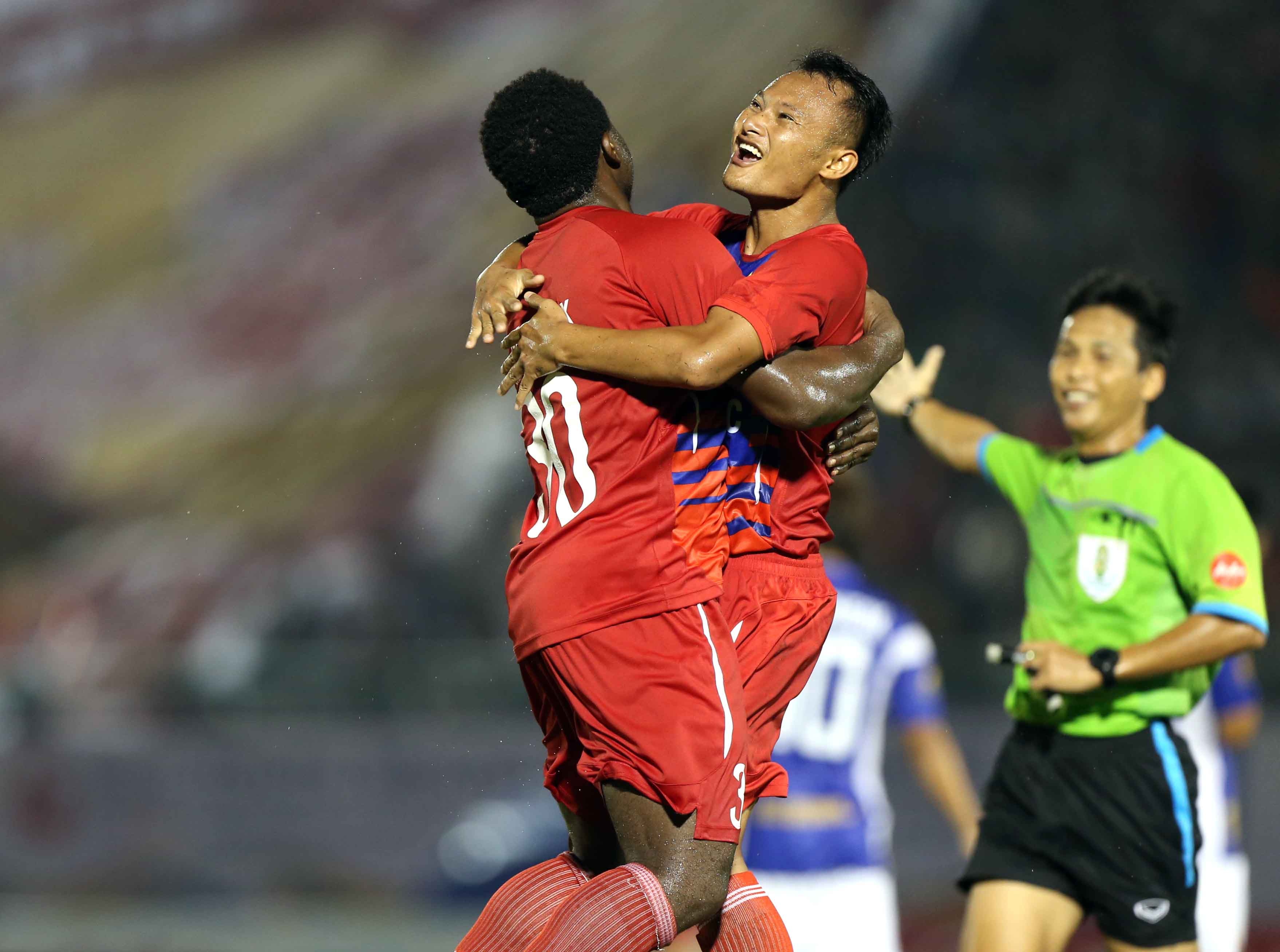 Đội hình trăm tỉ của B.Bình Dương đang cho thấy sức mạnh đáng sợ tại Mekong Cup năm nay.