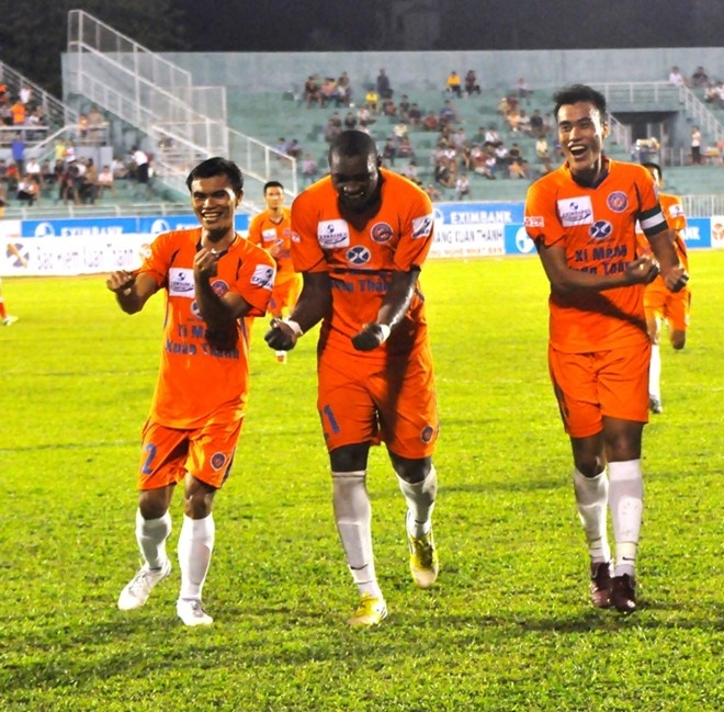 Dong Nai xay dung hang cong sieu manh cho V.League 2015 hinh anh