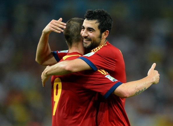 Raul Albiol không biết nhiều về bóng đá Việt Nam nhưng vẫn lôi ra so sánh chê bai.