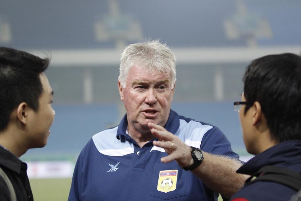 HLV tuyen Lao: ‘Chung toi khong quan tam DTVN la ai’ hinh anh