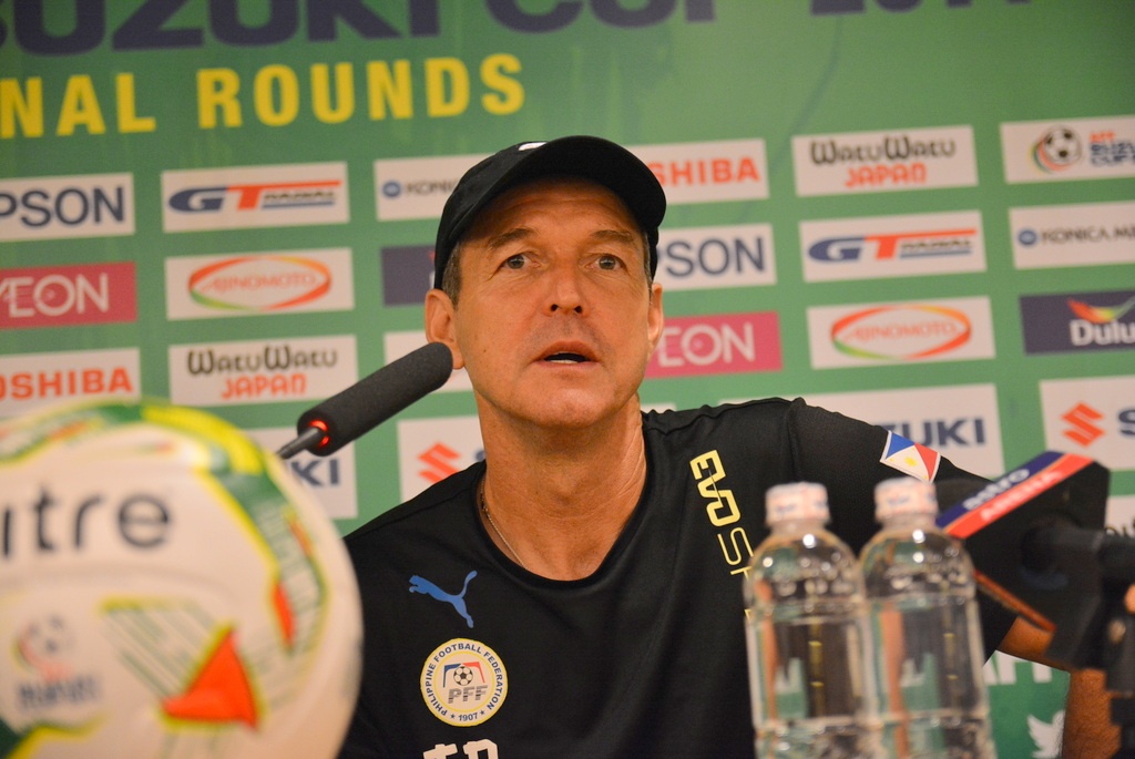 So thua, HLV Philippines khong dam tiet lo diem yeu hinh anh