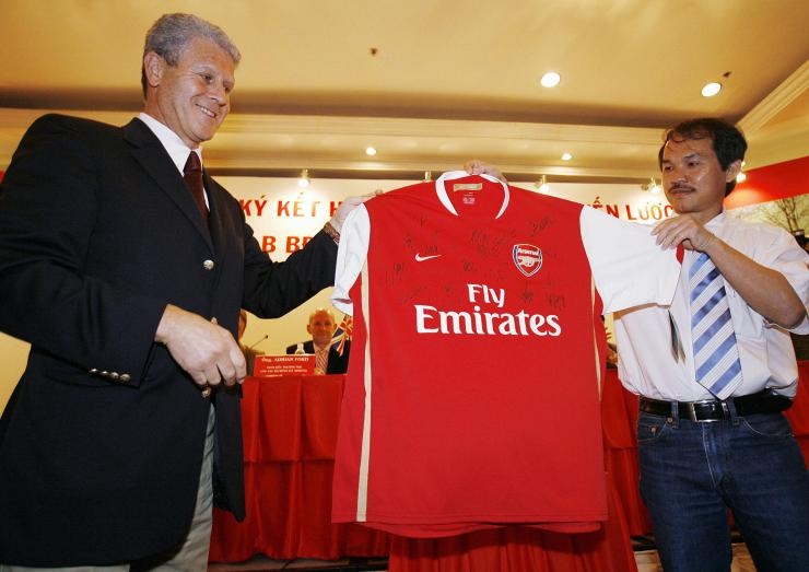 Bao Malaysia khen bau Duc, U19 Viet Nam hinh anh