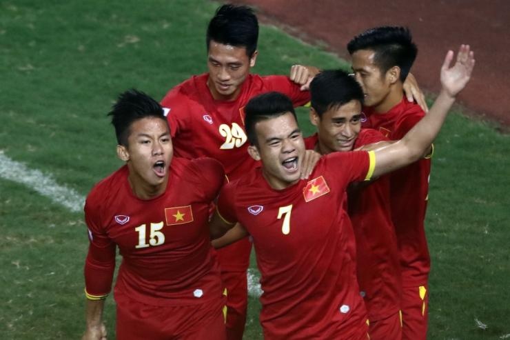 Bao Malaysia chi cach cho doi nha danh bai DTVN hinh anh