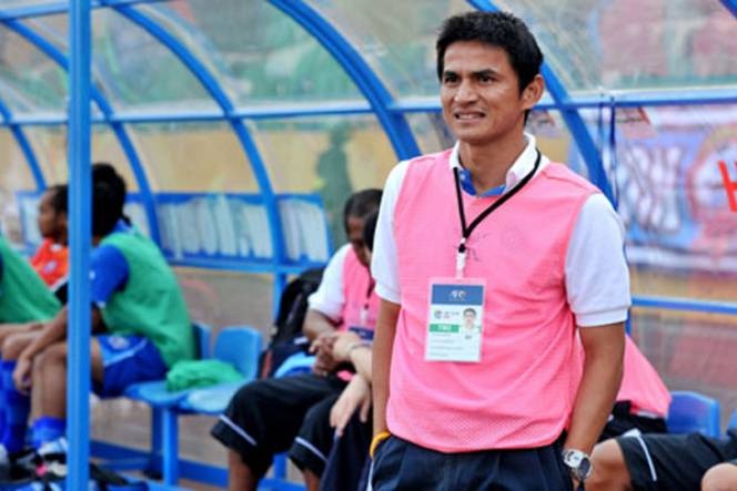 Kiatisak mo lap 2 ky luc cung Thai Lan hinh anh