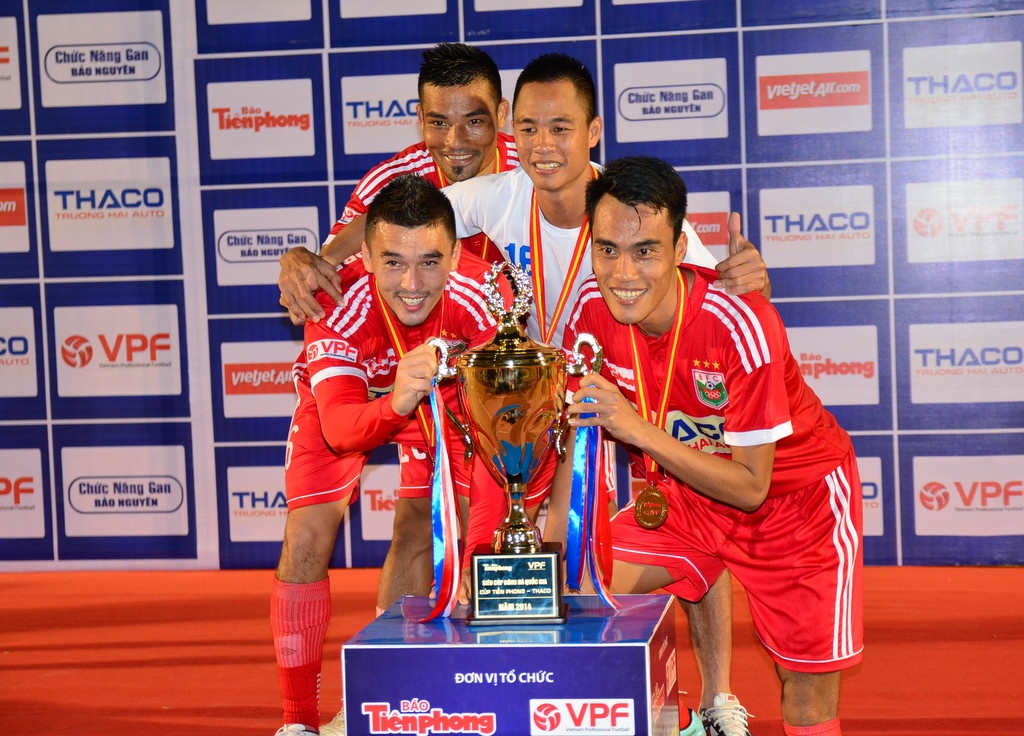 Vang Cong Vinh, B.Binh Duong van vo dich Sieu Cup hinh anh