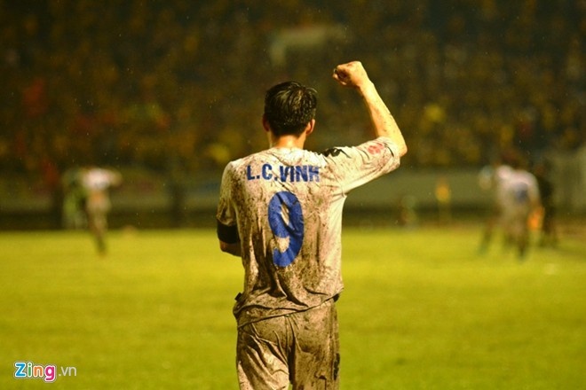 Công Vinh giữ 2 kỷ lục rất khó bị phá vỡ đối với 1 chân sút nội tại V.League. Ảnh: Nguyễn Đăng.