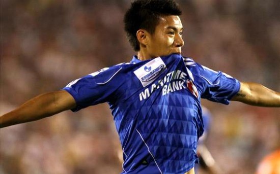 Cong Vinh mat cho vi cau thu tung bi bau Duc chui ‘mat day’ hinh anh