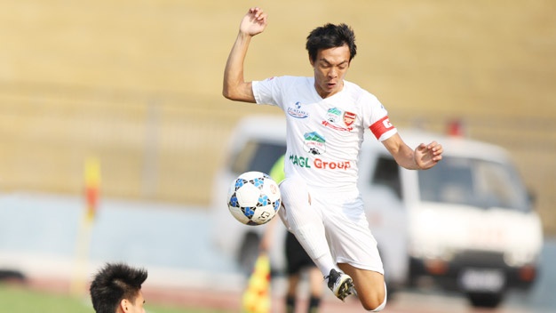 Phung Van Nhien: 'HAGL se gap kho khan truoc Hai Phong' hinh anh