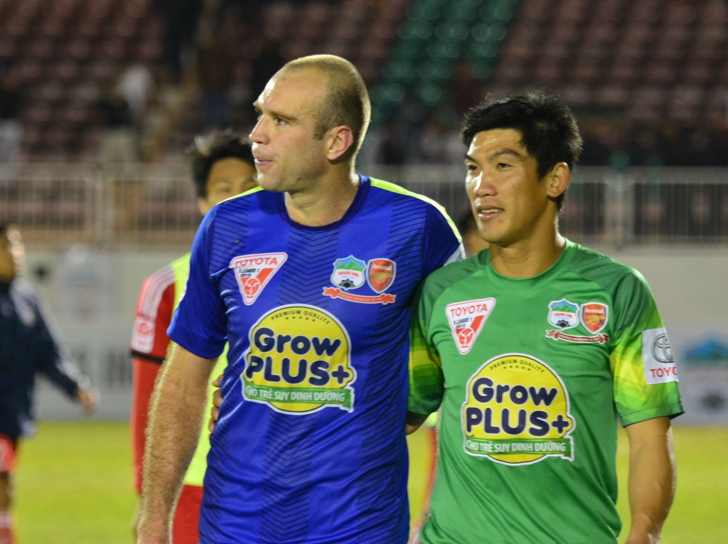 HAGL thua dau vi loi nghiep du cua trung ve ngoai binh hinh anh