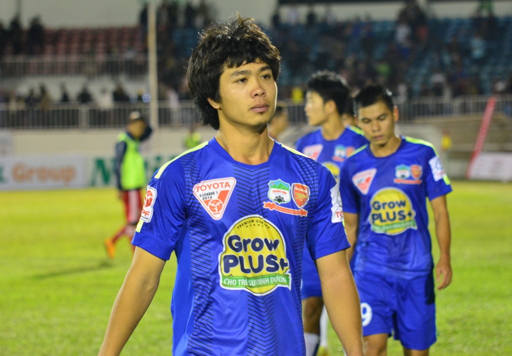 Cong Phuong va chuoi 5 tran tit ngoi o V.League hinh anh