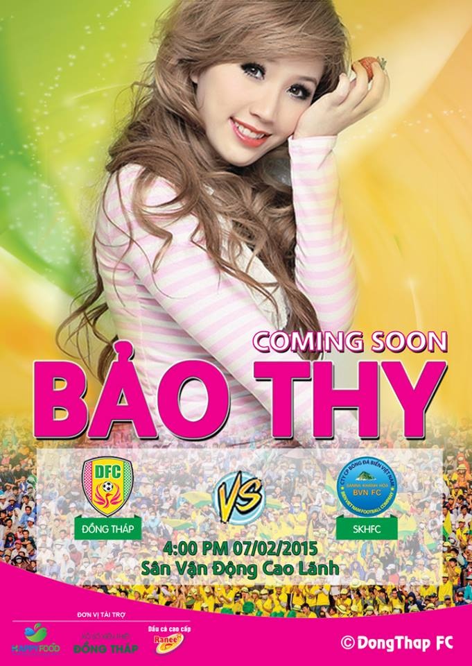 Bảo Thy là ca sỹ trẻ khá được ái mộ nên ban tổ chức sân Cao Lãnh hy vọng sẽ thu hút đông khán giả đến sân. Ảnh: Fan page CLB Đồng Tháp.